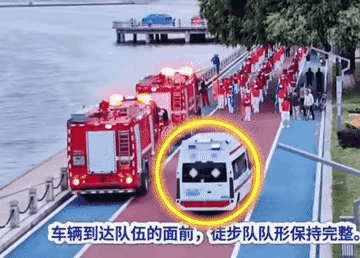 家人们，被这救护车司机操作惊到了！119被暴走团挡路，司机猛打