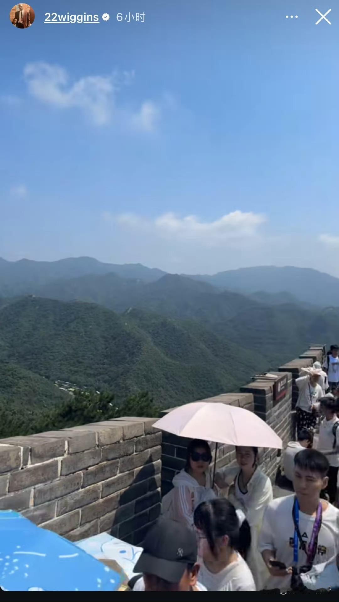 嘴哥中国行！！！维金斯登上万里长城！热火球员维金斯也来到了中国，今天他游览了