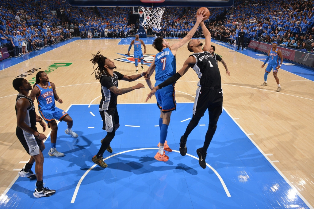 NBA|西部决赛抢七大战, 马刺击败雷霆夺得总决赛门票