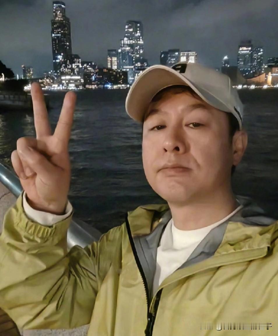 彻底瞒不住了！没想到看着挺有礼貌的张颂文，原来私下竟然是个这样的人，如果