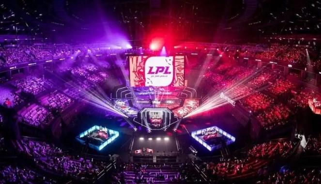闭环大登峰! TES战胜BLG, LPL登峰组八支队伍形成完全体闭环