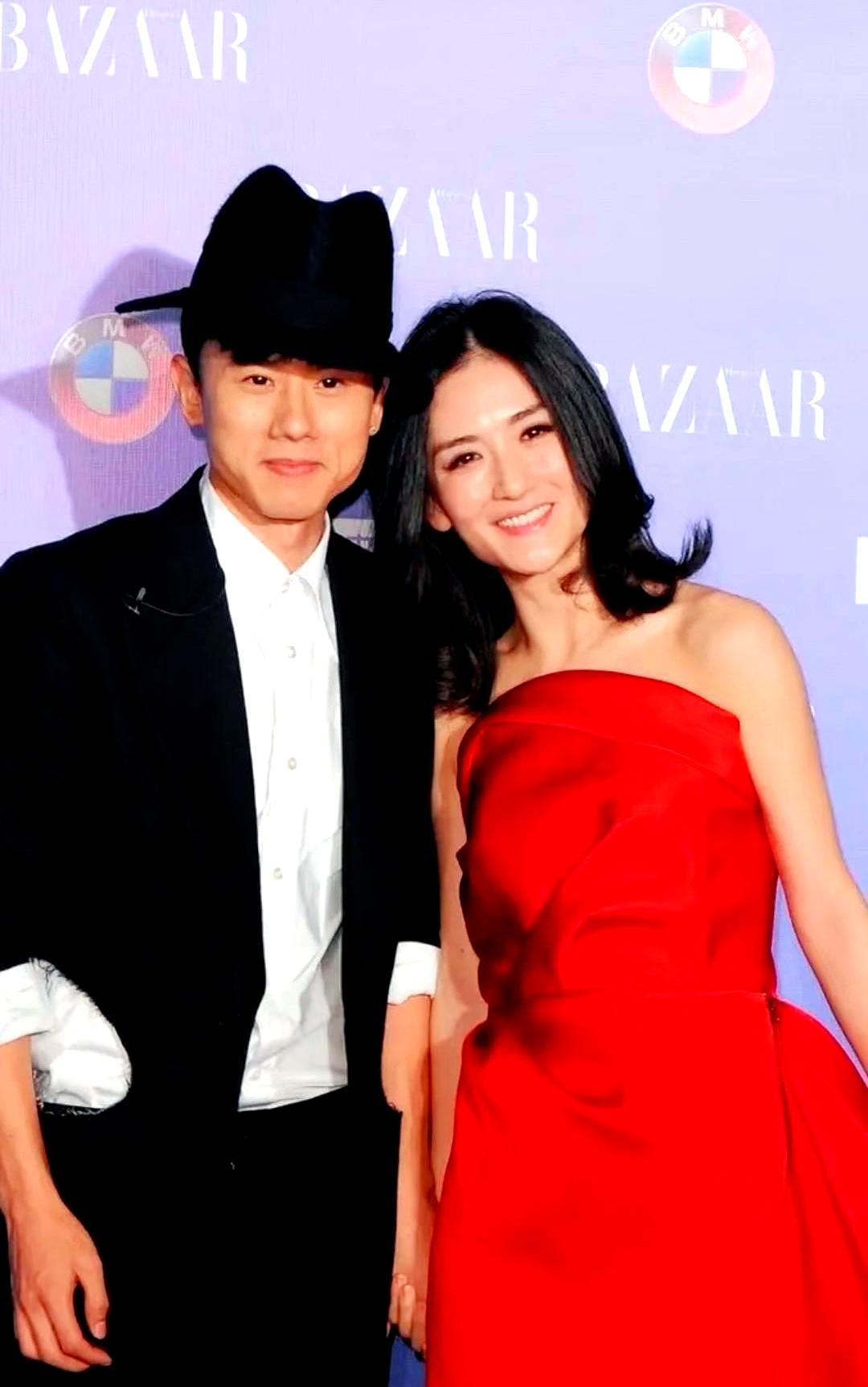 总有人说谢娜在这段感情里挺“强势”，但说实话，看过当初那些细节，你还真信吗？2