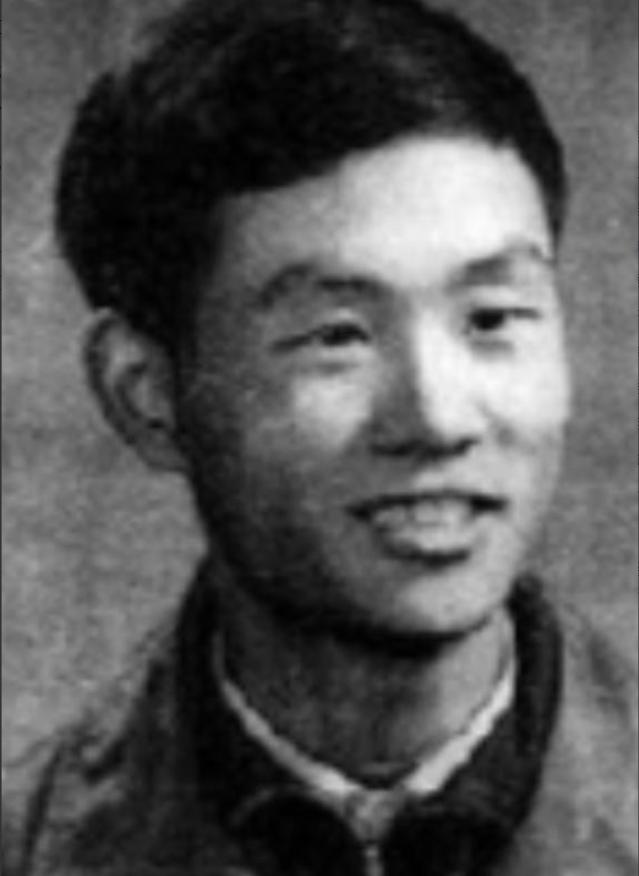 1970年，一知青因一首歌判死刑，被公审后，审判员给他的宣判竟然是“有期徒刑10