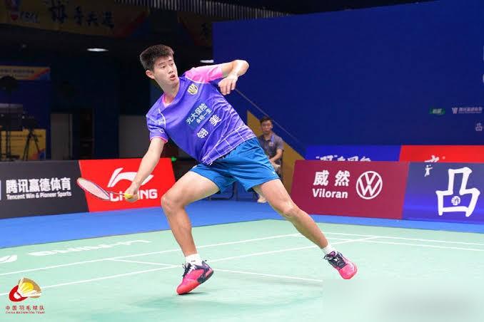 别信什么“国羽出品，必属精品”了。看看19岁的世青赛冠军胡哲安。刚进一队时亚