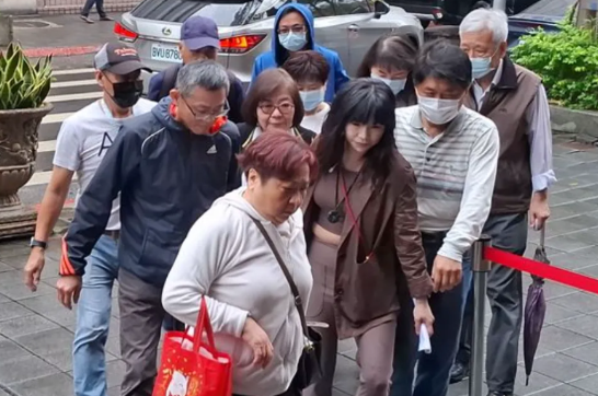 黄吕锦茹无保请回遭撤销　现身北院重开羁押庭北检侦办国民党“罢双吴”连署案，国