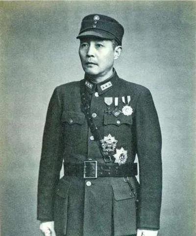 1938年6月的一天中午，军统湖北站正在午休。大门没锁，岗哨松懈，谁也没想到会有