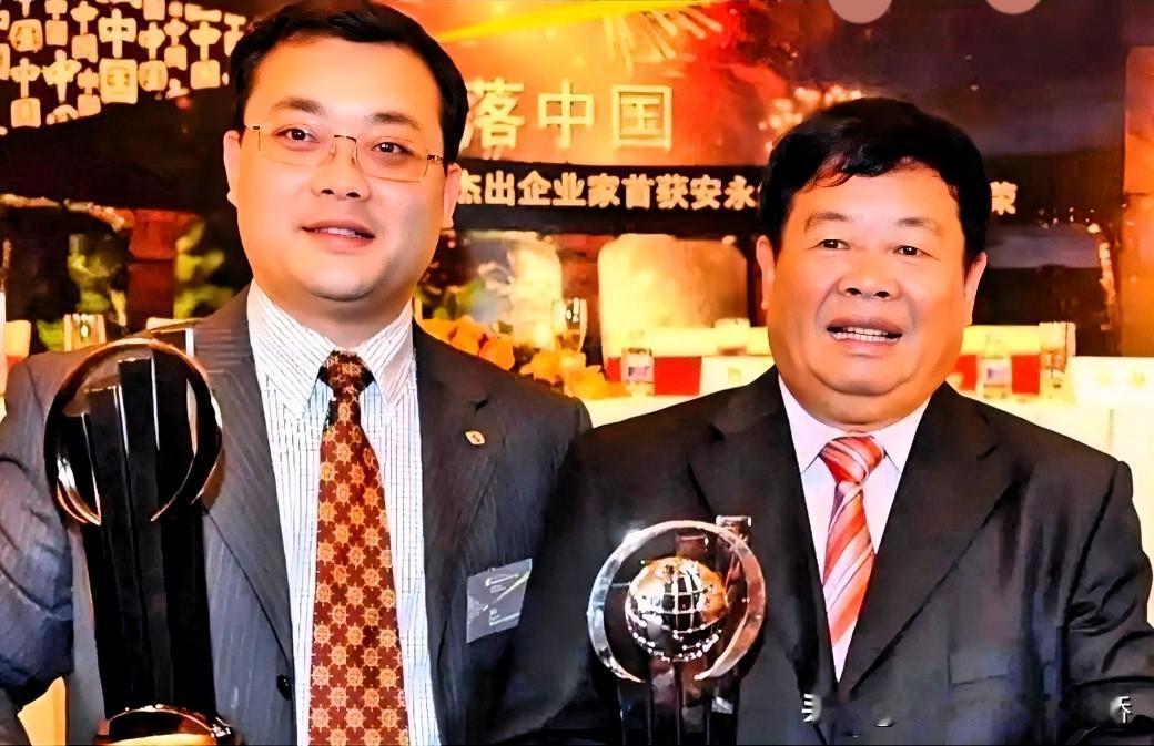 曹德旺今天正式辞去福耀玻璃董事长职务，福耀玻璃新任董事长是曹辉，曹辉是曹德旺的儿