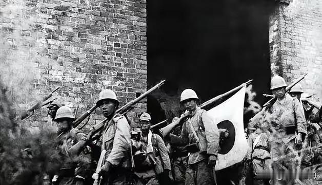 日军曾六次进攻延安。但全部是渡河的时候被击其半渡。每次基本套路都一样，日军用飞机