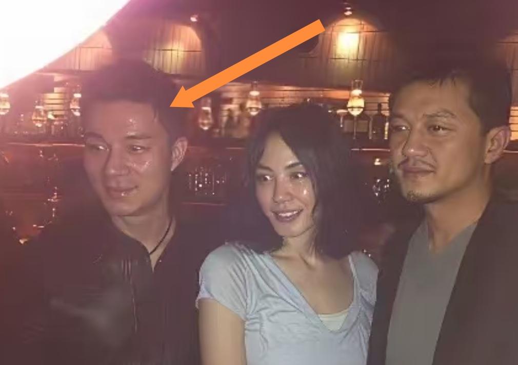 不得不说，许雅钧娶了小S，真的是很有福气。就拿他能和王菲同框合影这件事来说，原本