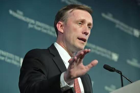 美国前国家安全顾问沙利文4月26日晚表示：“如果美国坚持要求伊朗彻底，永久放