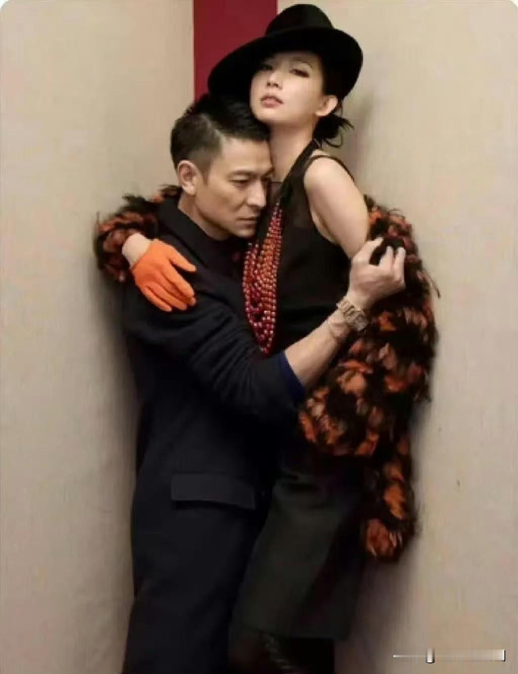 林志玲刘德华还有这么亲密的照片​