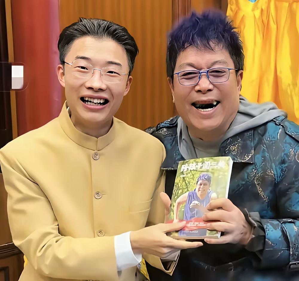 小学学历上央视讲《道德经》？这人设塌得真不冤！还记得郭有才那期节目吗？站在央视镜