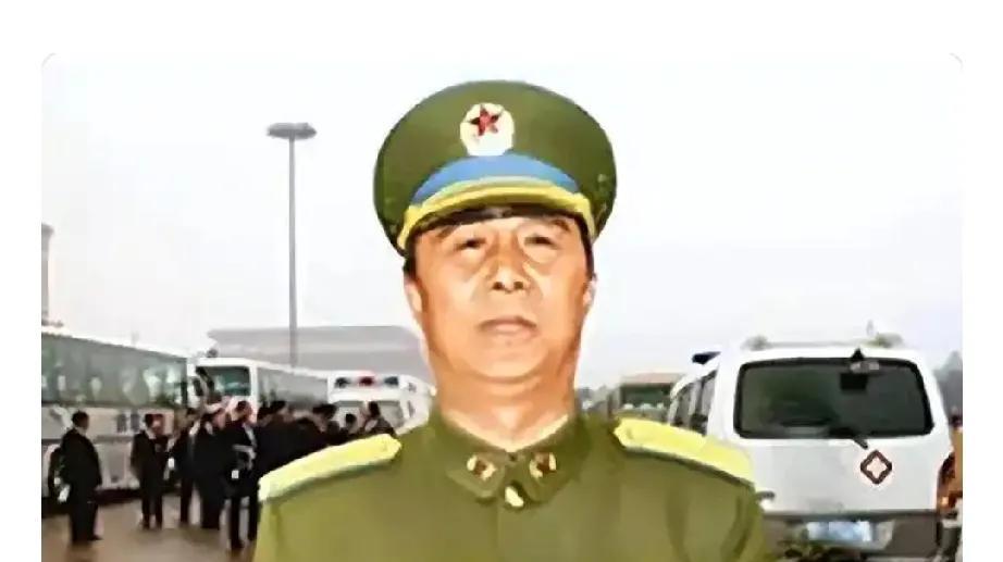 在1996年，中国的军事领域发生了一起震惊全国的事件—一位正军级干部刘连昆叛逃