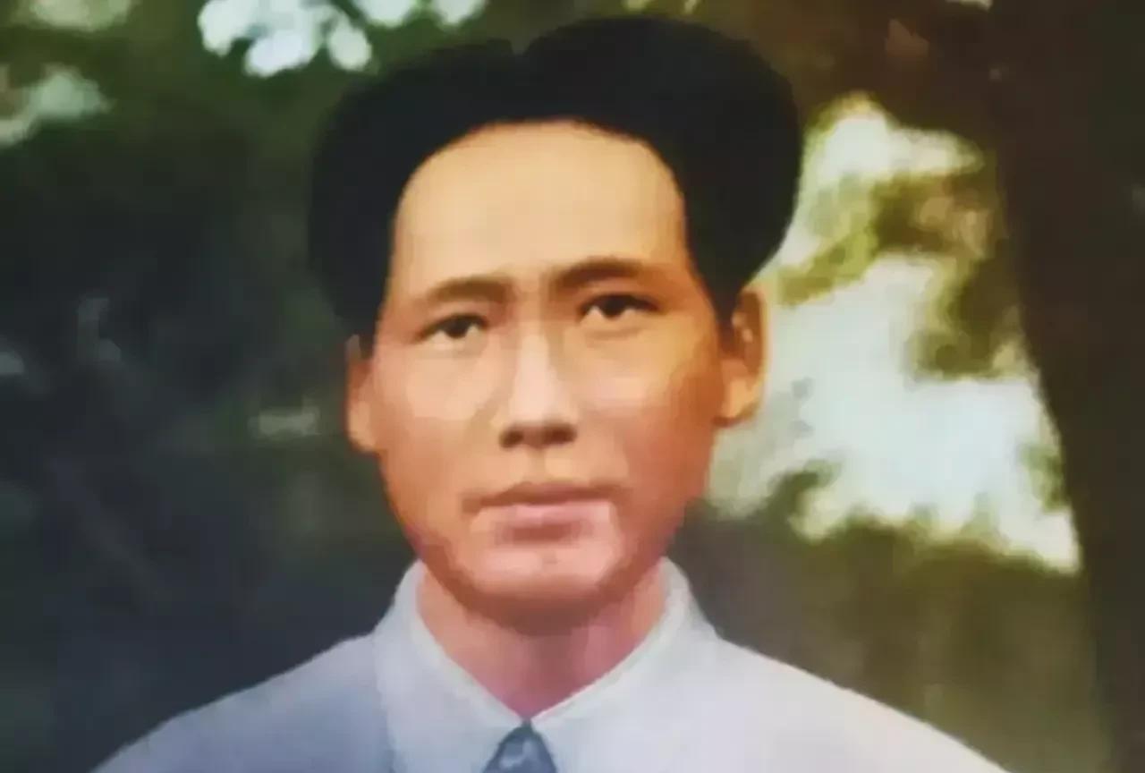 早年混得不错，杨昌济看重他，招了女婿，推荐去北大，认识了李大钊，这个老师也看重他