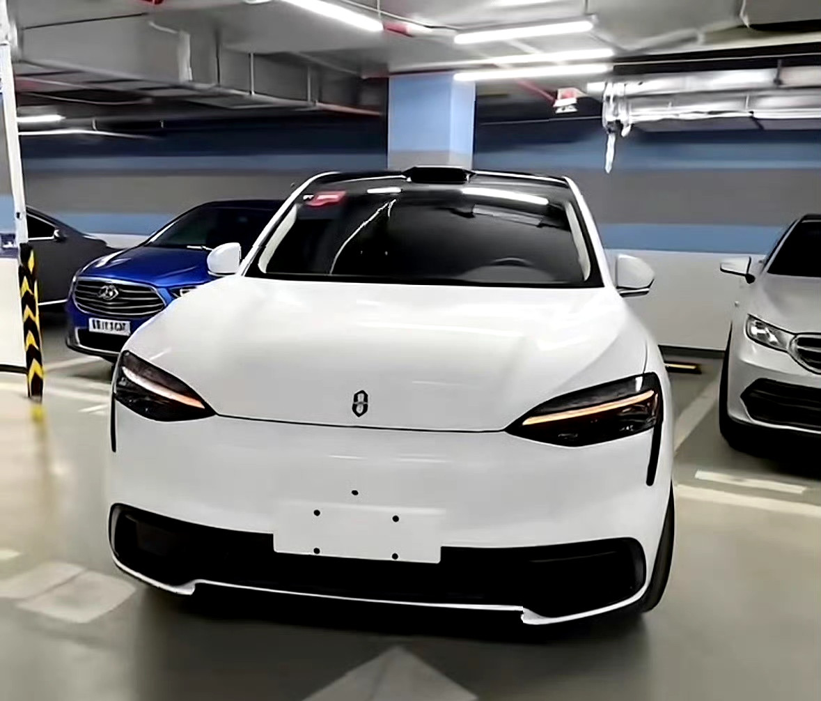 问界M6的实车实拍，大家感觉怎么样？相比较各种广告片在去掉滤镜之后...