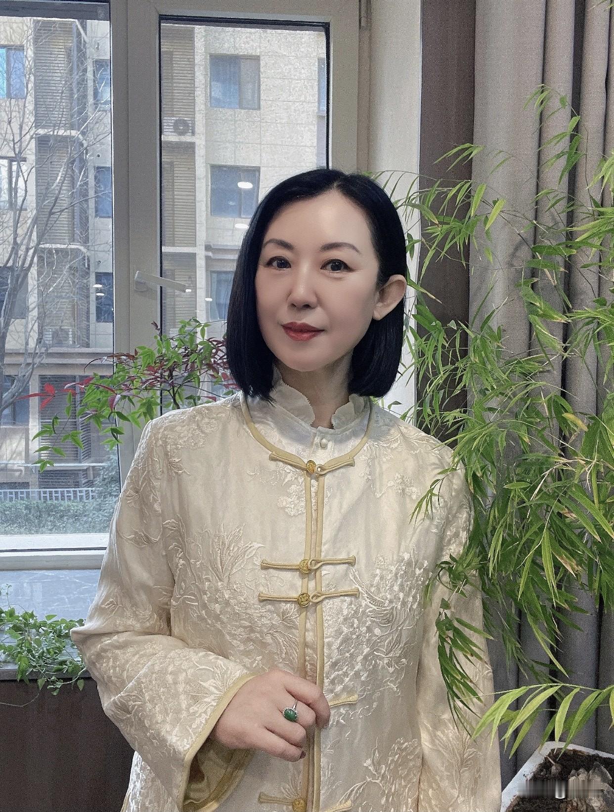 “东方美”是怎样的美？东方美还深受传统文化影响，儒家的中庸、道家的自然、佛家的空