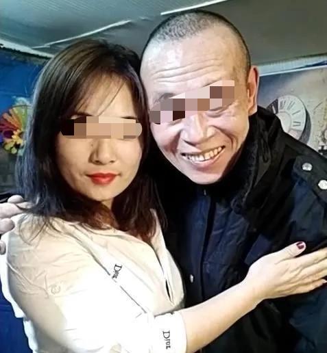 看不懂。湖北，一名老汉主动联系了本地一名女技师，双方谈妥500块钱去酒店发生交易