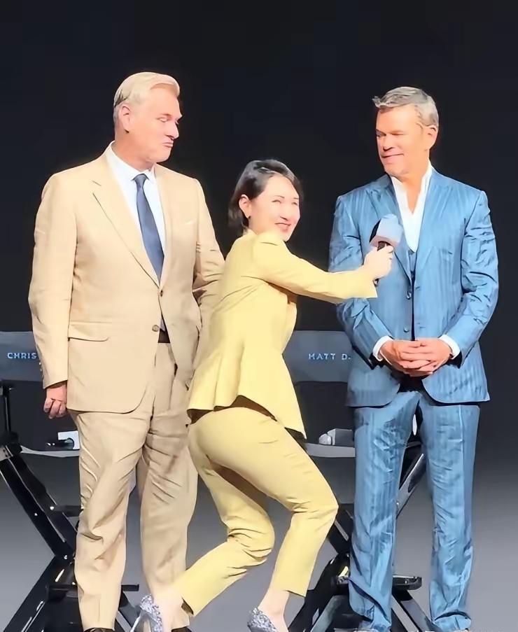 这是骨子里去不掉的崇洋媚外，蹲得再低别人也不会高看你！这是某著名节目