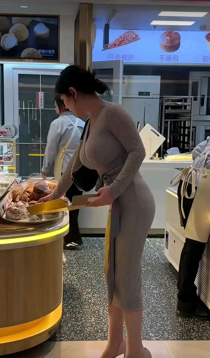 你猜我一进面包店看到了啥？