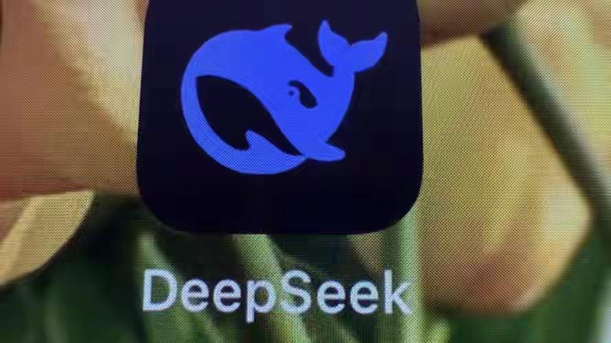 1月21日深夜，GitHub上悄然多了28条不起眼的代码更新，署名为“MODEL