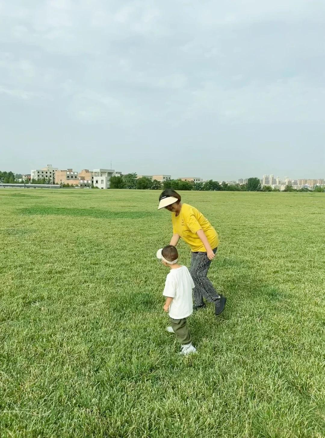 河南商丘有位三十五岁的女婿，妻子病故刚满一年，岳母趁着两个外孙睡着，把他单独叫进
