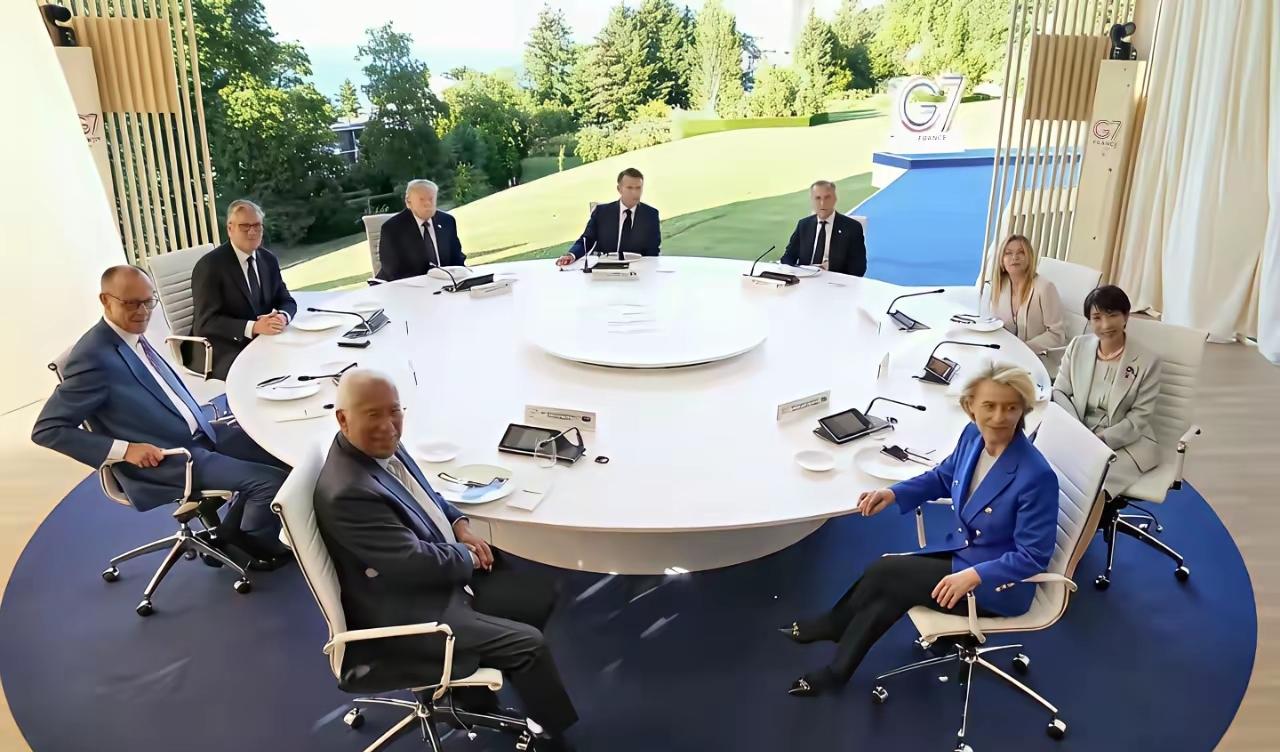 所谓的G7又召开了，特朗普挺会来事，之前说要对法国加征100%红酒税后，现在与法