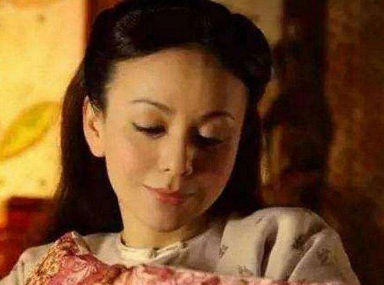 汉武帝的乳母犯错，汉武帝下令斩了她，她就托人请东方朔出主意。东方朔道：“你若是真
