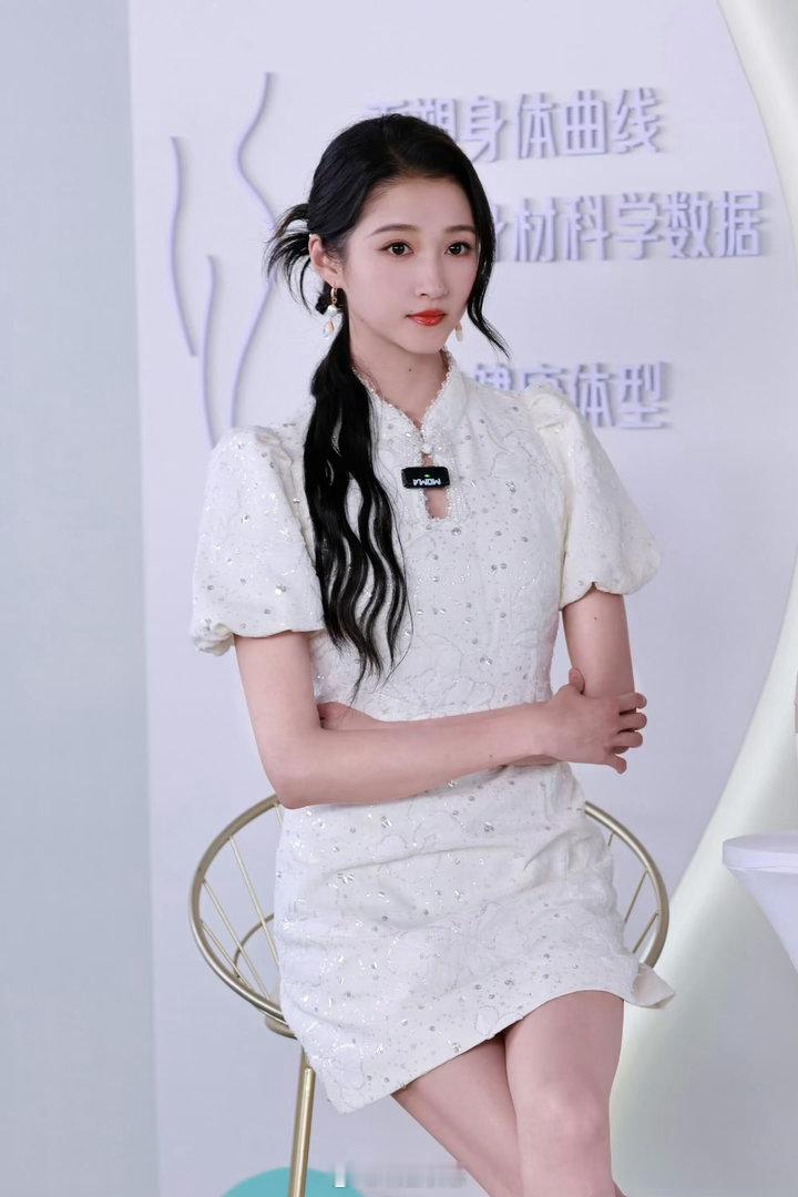 关晓彤最新物料​​​