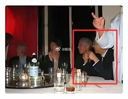 网传与萝莉岛有关的中国人，看着像谁？面熟，但是说不出名字，好像就在嘴边了。