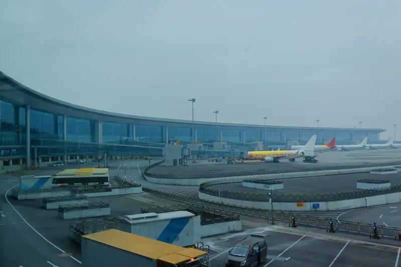 重庆飞三亚航班紧急返航！乘客：睡一觉转头回原点，没颠簸却捏了把汗谁能想到？