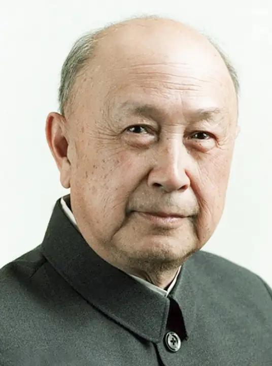 1969年，钱学森父亲病逝，临终前留下遗嘱：把3000元遗产都交给女儿钱月华。可