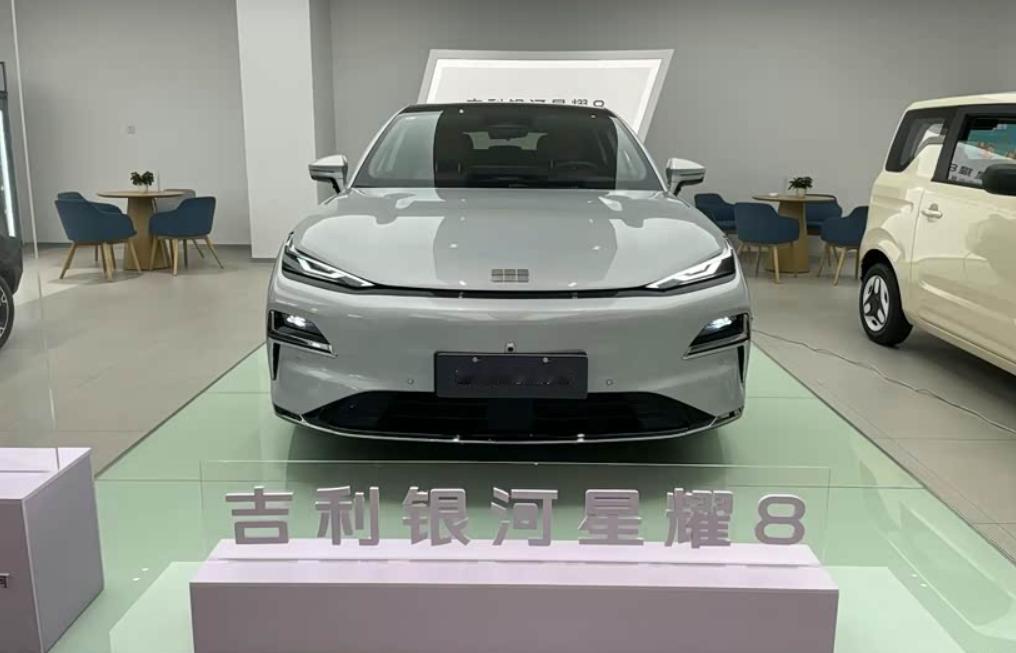 上市月销量过万台！吉利银河星耀8为何如此火爆？吉利银河星耀8上市后不