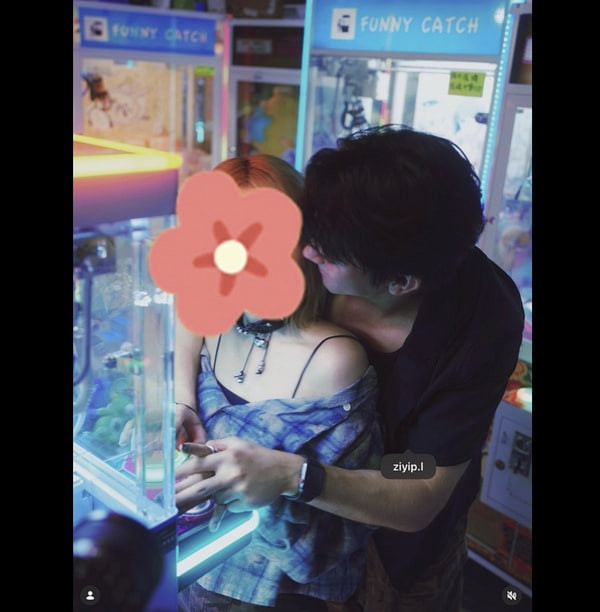 刚吃完了烟灰的完整瓜攻1的ig小耗子被扒和嫂同游成都、互穿衣服、拥抱合照、到9