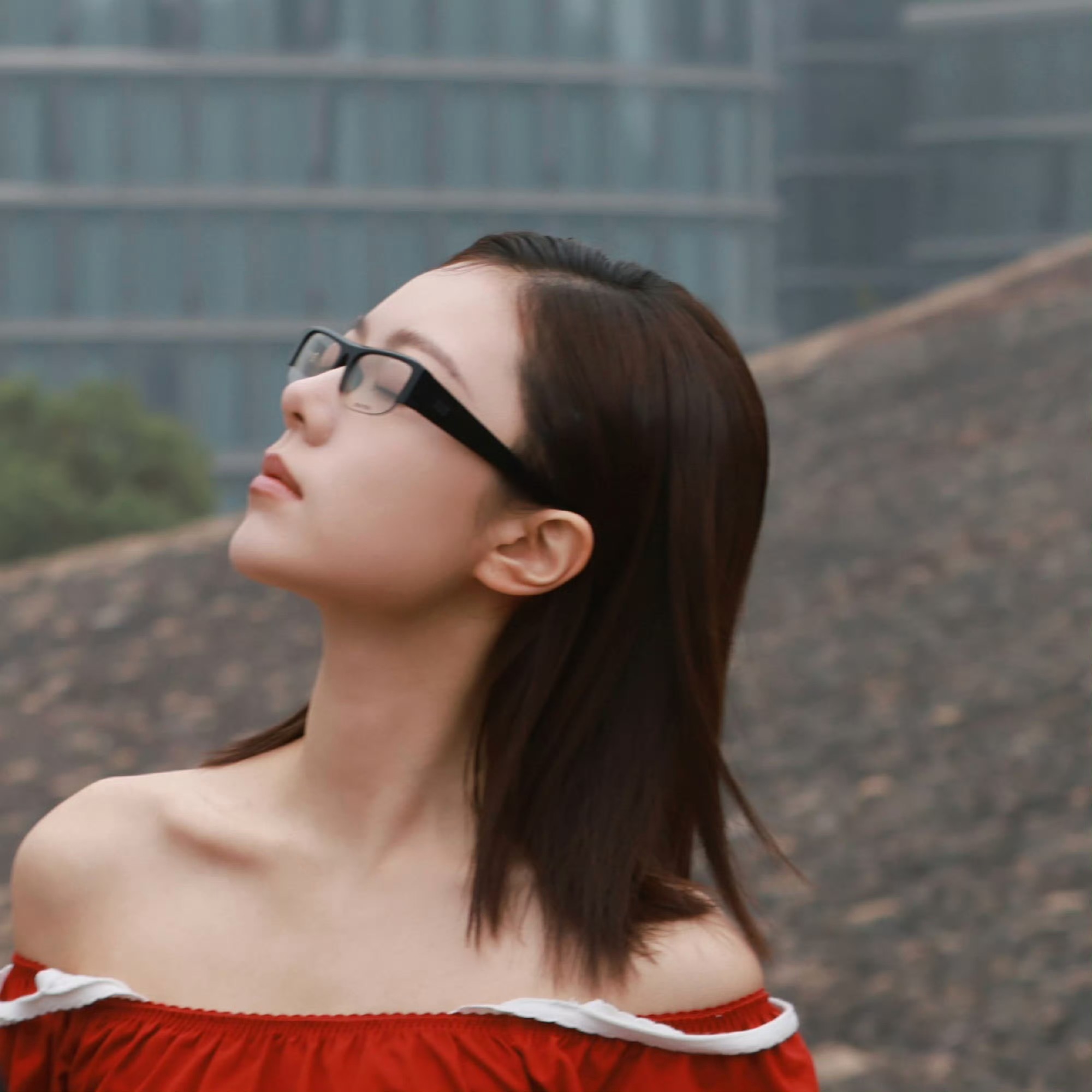 赵今麦工作室miumiu新春大片还不错官方选的图角度有点刁钻了