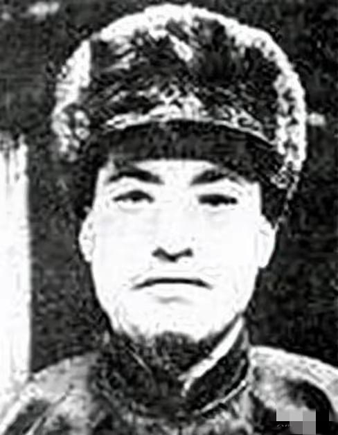 1937年初甘肃，红军参谋长黄鹄显被马家军俘虏，旅长马禄却秘密放他走，事后马步青