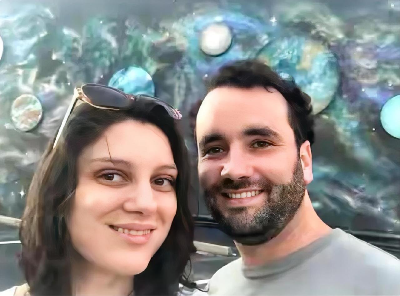 哥白尼因提出日心说动摇教会神学权威而遭长期打压，晚年病逝。布鲁诺则因坚持并传播