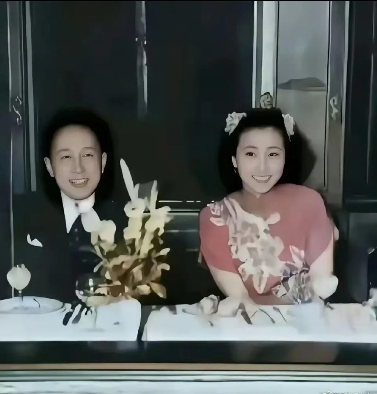 1947年上海和平饭店婚宴上的钱学深和蒋英，一生一世伉俪情深。