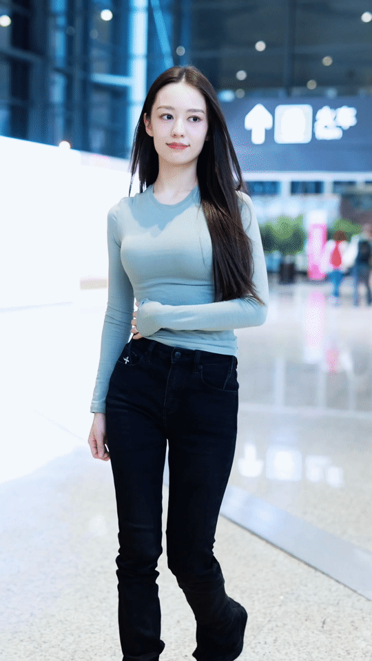 吉娜·爱丽丝身材真的好啊​​​