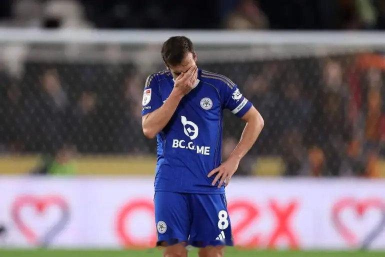 【莱斯特城被扣6分！冲超无望深陷保级】英冠球队莱斯特城，因为违约“财政可持续性规