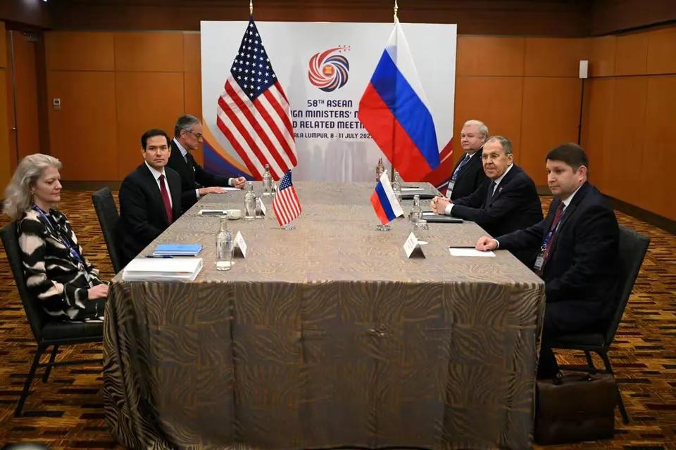 美国国务卿的言语让整个俄罗斯感到了非常地尴尬无言。美国国务卿卢比奥这时候和俄罗斯