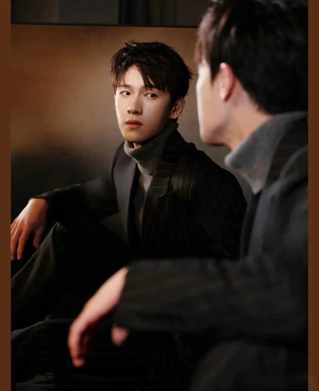 虽然这么说有点对不住孟姐但有一说一，李昀锐和关晓彤这一对很养眼，身高差也正合适，