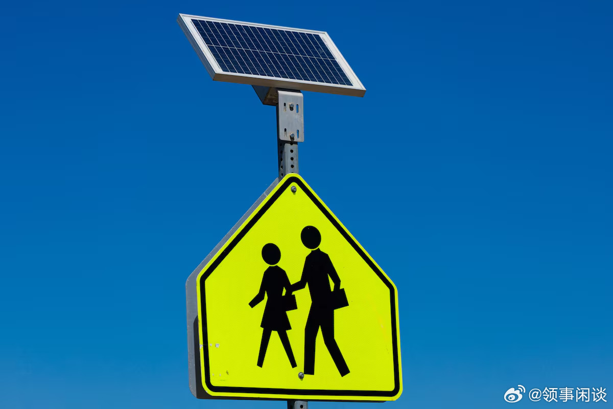 【美国警告称太阳能高速公路设施中可能嵌入隐藏无线电】[杯弓蛇影，“纸老虎”名副其