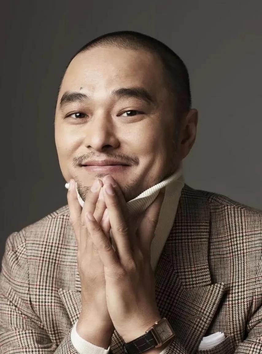 作家冯唐说：“人生最好的状态就是销声匿迹。人生除了赚钱，其实不需要那么多的社交