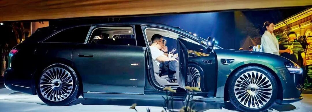 新能源车三年一换，是真香还是被割韭菜？，谁还在乎“开十年”这回事？，换车比手机还