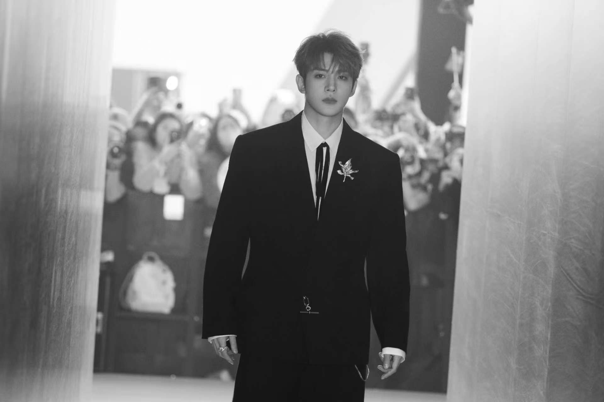 邓为的西装杀！！！人间有绝色！