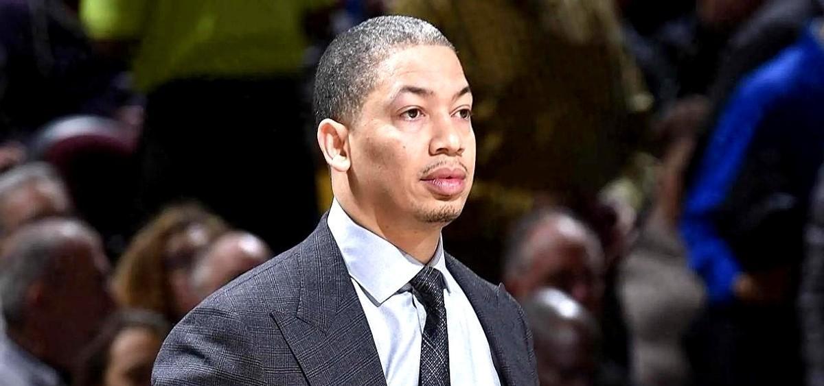 花了那么多钱，就这表现？老板Ballmer怒了，教练组要背锅。快船更衣室，已