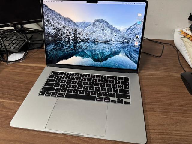 贵千元: MacBookAir 15英寸M4, 会喜欢大屏幕吗?