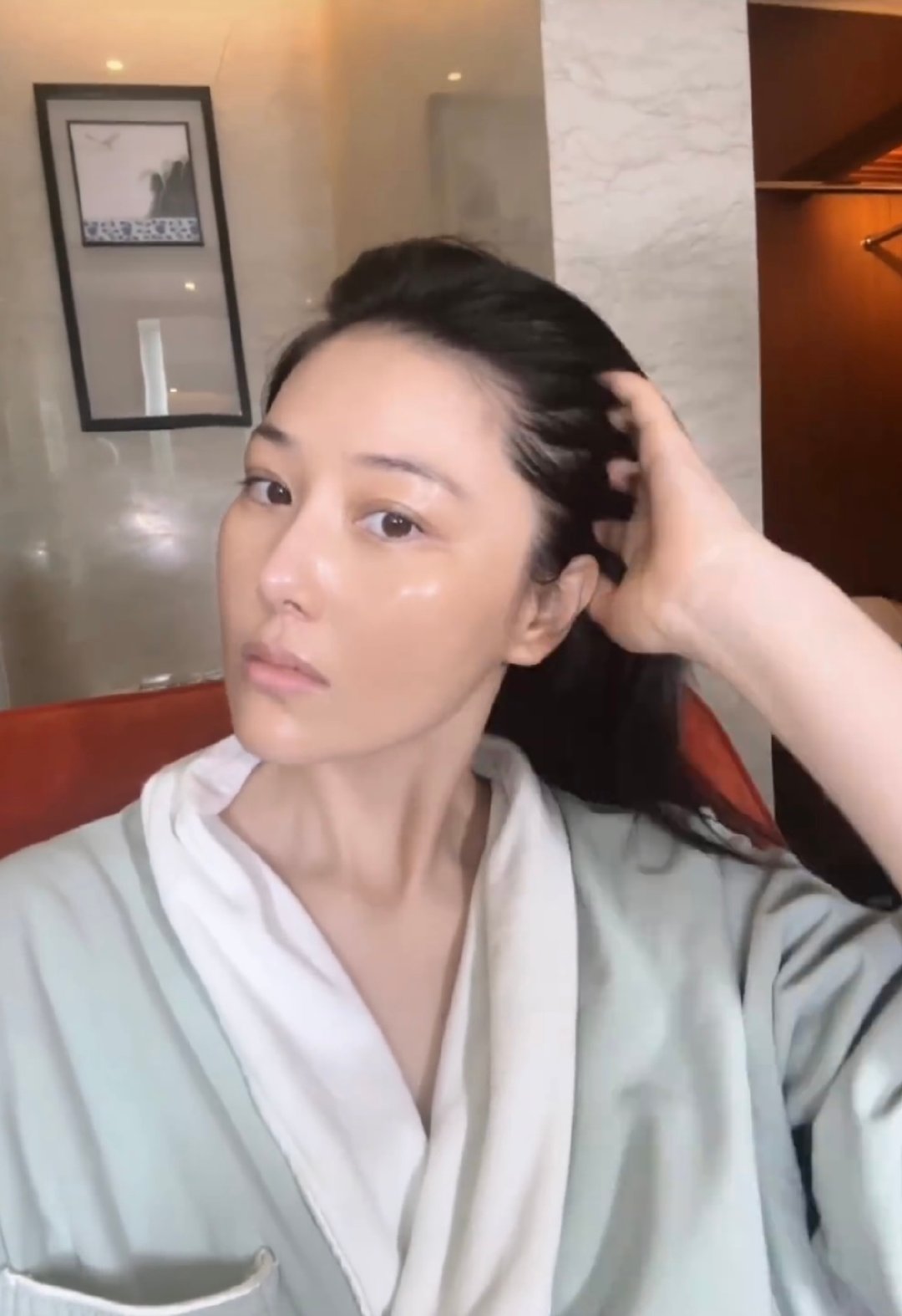 张馨予女明星的一天v唠嗝揭秘明星闪耀背后的真实日常！张馨予滕王阁芭莎晚宴vlo