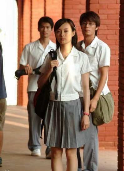 那时候的孙俪真的是一点娘娘味都没有，自从甄嬛传播出怎么看都是高贵的娘娘