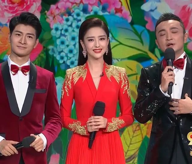 2021年央视春晚导演换人, 主持人阵容有了方向, 明星小鲜肉受推荐